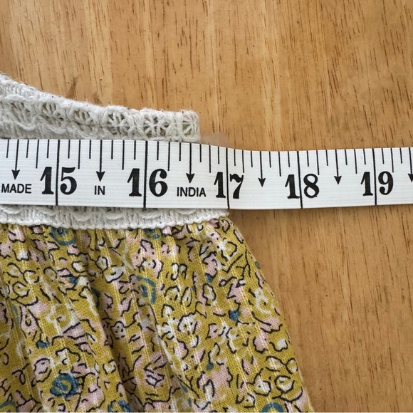 Universal Thread Womens Yellow Floral Sleeveless Crochet Trim Dress Size Medium - Picture 9 of 10